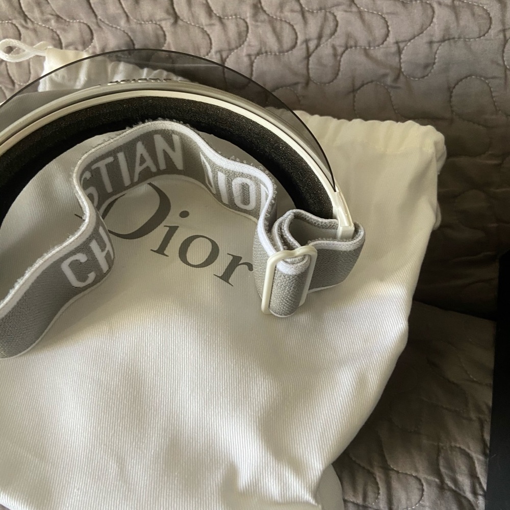 Dior visor 100% Authentic